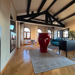 https://piazza-erbe-lodge.hotelinveneto.com